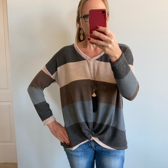 Color Block, Twist Front Tunic Top - Picture 2 of 7